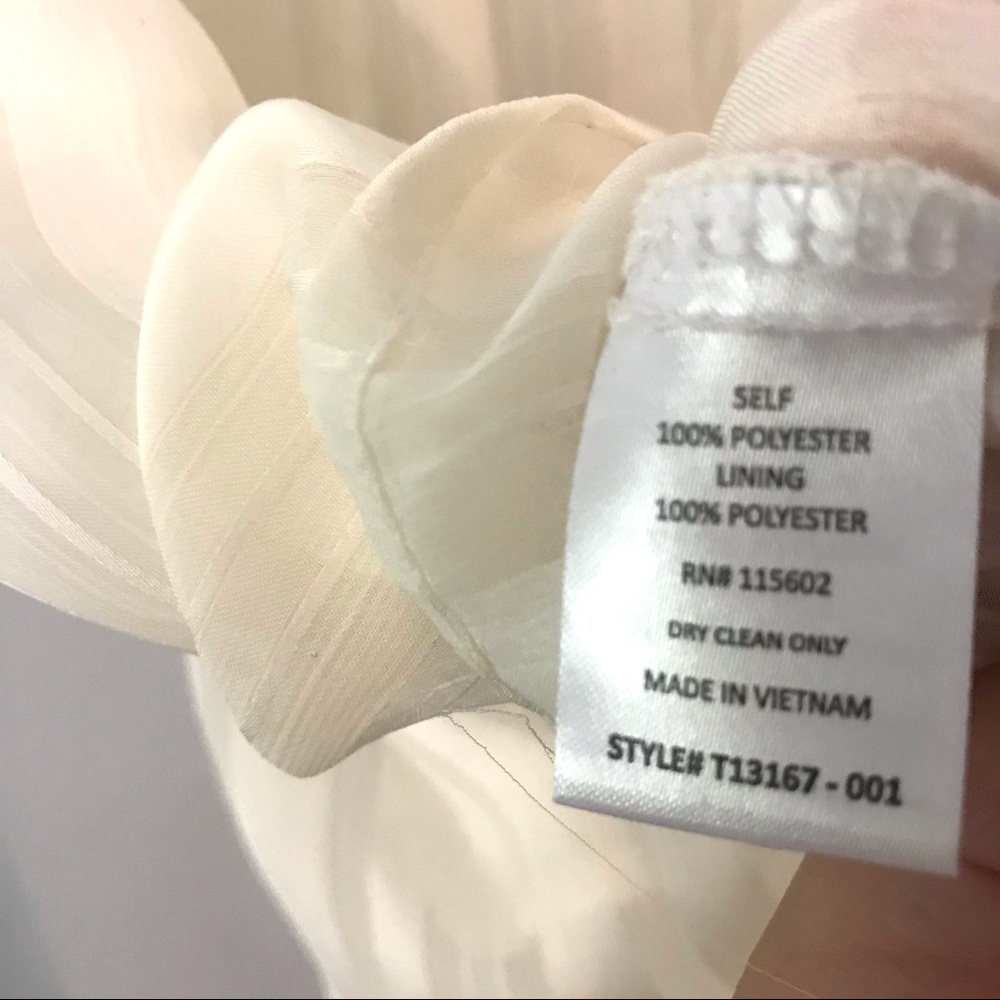 LAST CHANCE: Semi-sheer Cream Bell-sleeve Boho Top - Picture 5 of 8